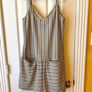 Theory size 4. Casual mini dress